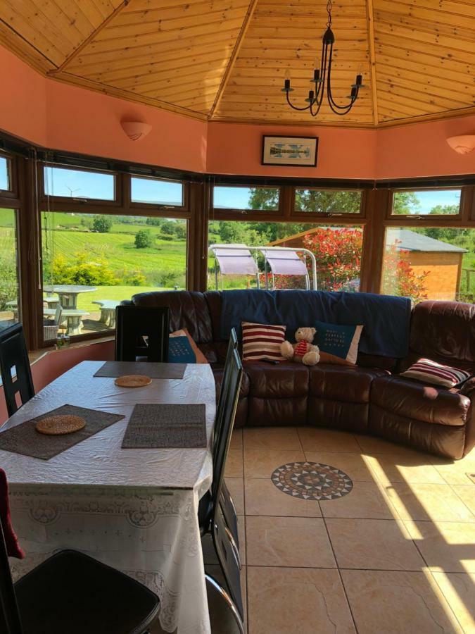 Leigh House Bed And Breakfast Ballyroney エクステリア 写真